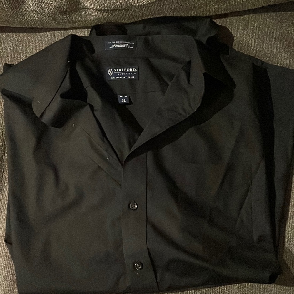 Men’s Black Button-down Dress Shirt